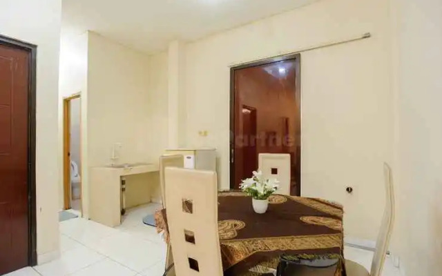 SRB near Mall Ciputra CIbubur Mitra RedDoorz