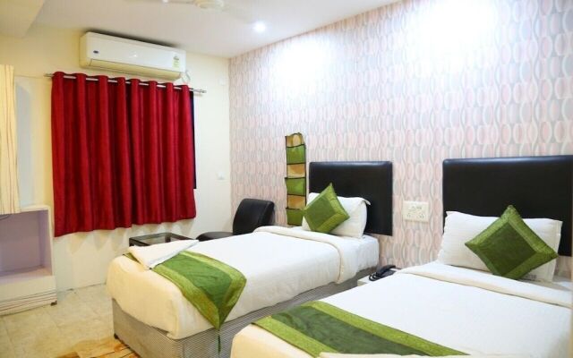 Hotel Sri Mayuri