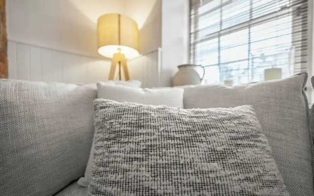 Stylish 3 Bedroom Townhouse - Hobart CBD