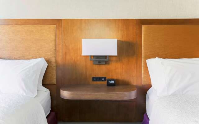 Hampton Inn & Suites Windsor - Sonoma Wine Country