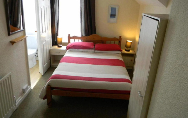 Dora Hotel