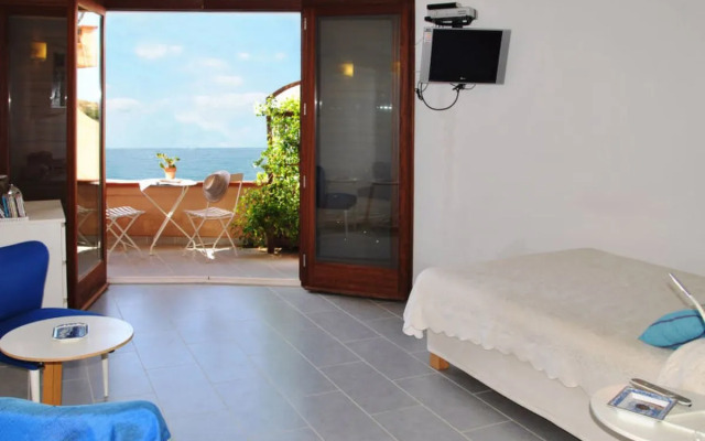 House Arborea Sperlonga