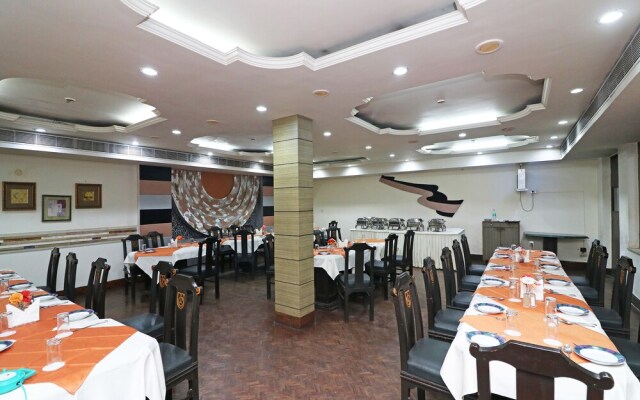 OYO 22269 Hotel Landmark Plaza