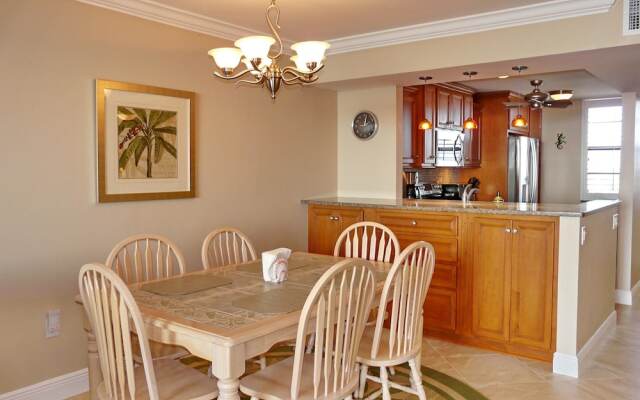 Magical Beachfront Condo With Pool and Ocean Views