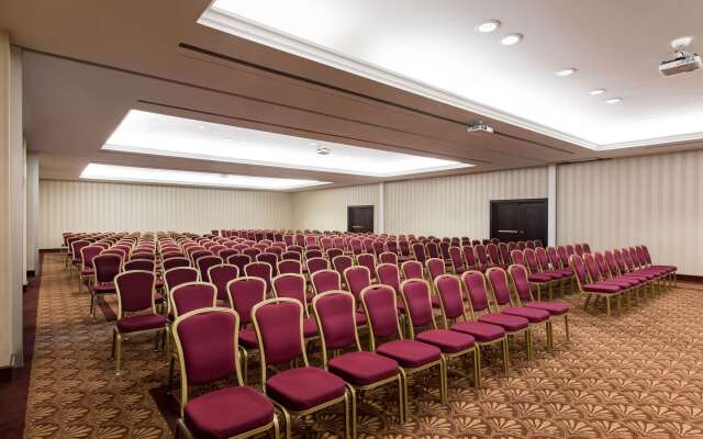 Radisson Blu Carlton Hotel, Bratislava