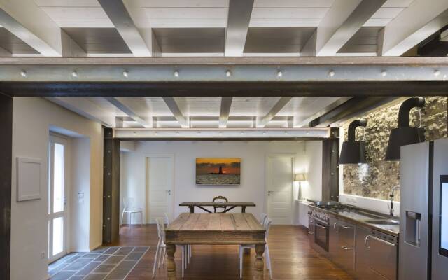 Cagliari Marina Guesthouse & Lounge