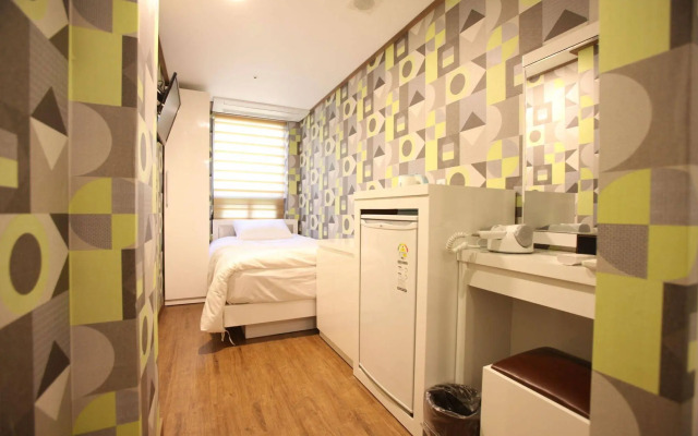 Myeongdong MOM House