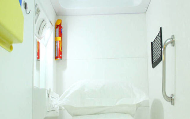 Shangjian Capsule Apartment Hangzhou East Railway Station