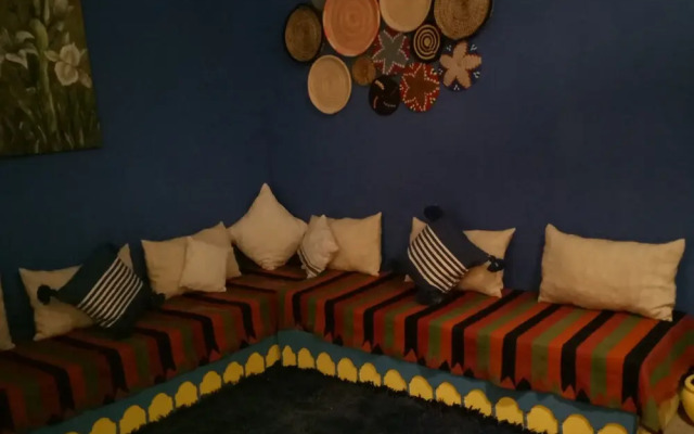 Tonarouze House