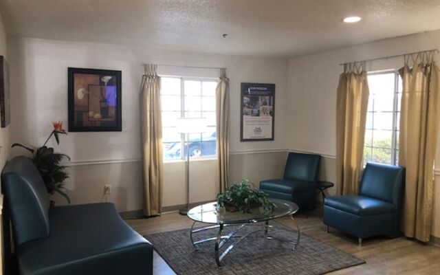 InTown Suites Extended Stay Atlanta GA - Snellville