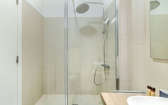 Lisbon Stay at Santo António Flat