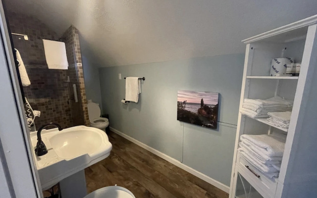 Harbour Square Suites