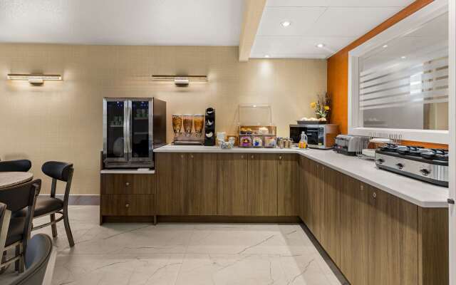 SureStay Plus by Best Western Brooks