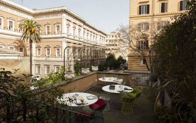 Moses Fountain Hotel