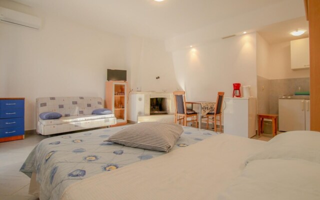 Adila A2 in Novigrad