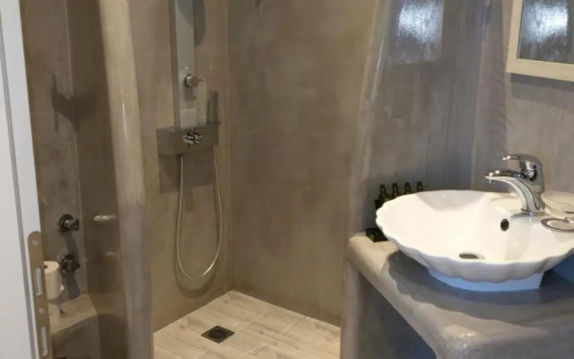 Nautilus Dome Suites & Apartments