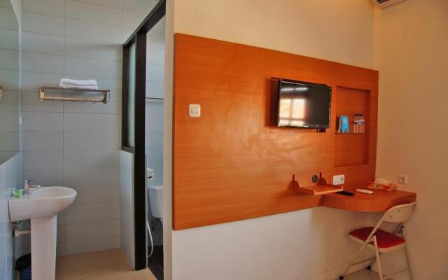 RedDoorz Kupang Baru