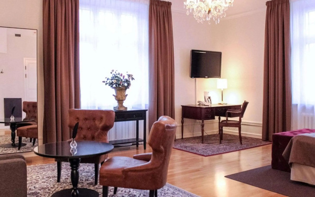 Home Hotel Drott