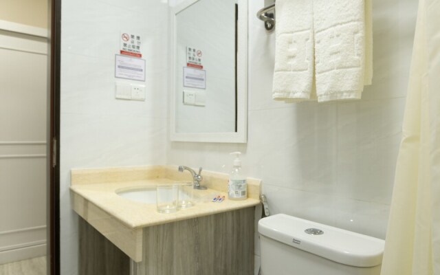 Ponce Suites Art Hotel