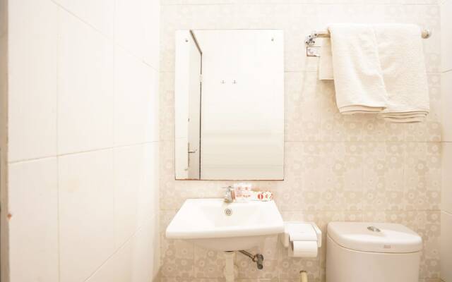 ZEN Rooms Basic Audah Syariah Sutos