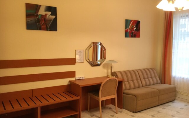 Continental Hotel-Pension