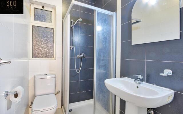 Seafront Sliema - Spacious 3BR opposite beach - AC by 360 Estates