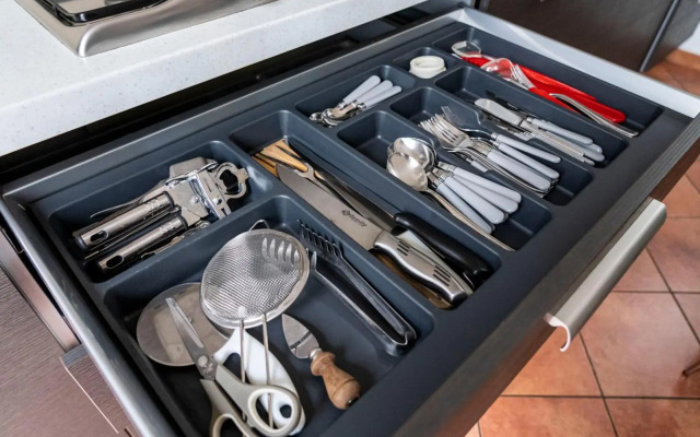 Travellers Photo Home