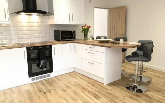 Lower Gill Gardens Penthouse