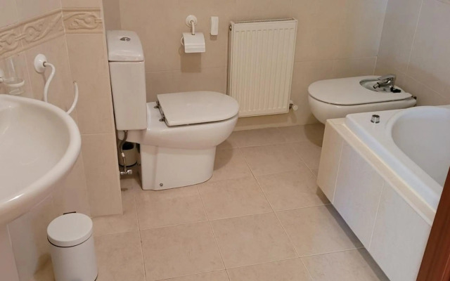 Cozy Yellow Home in Getxo