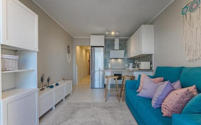 Cosy Seaview Apartment
