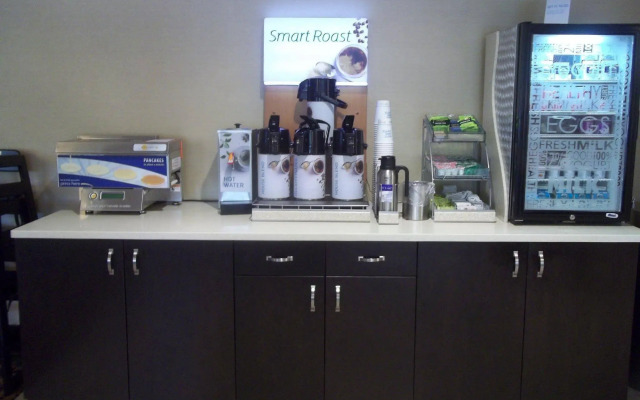 Holiday Inn Express Hotel & Suites Winchester by IHG