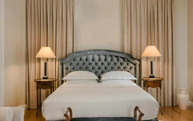 Noble Suites