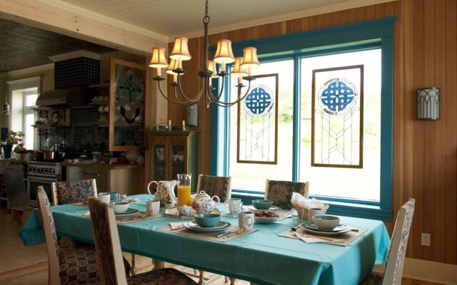 Turquoiz Café, Gîte et Galerie d'Art