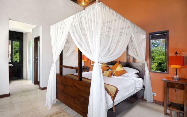 Luxury 3 Bed Villa With Private Pool Close to Echo Beach – Guest Rooms – Pererenan