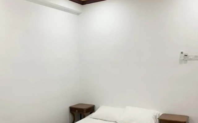 The Venus - Spacious Wooden TOP Floor Apartment