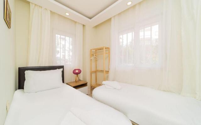 Excellent Flat Close To Kaleici In Muratpasa