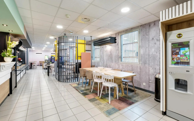 B&B HOTEL Lille Centre Grand Palais