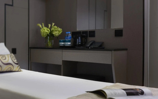 Hotel 81 Gold