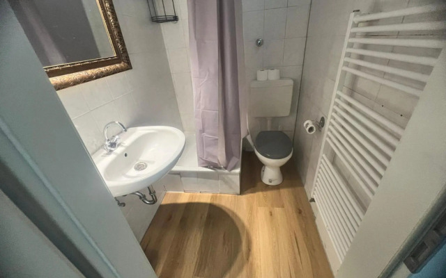 Othman Appartements Pfarrstraße 54, EG, R