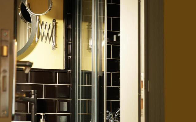 Tilas - Rooms in 19th Century Wooden Townhouse,Kadikoy