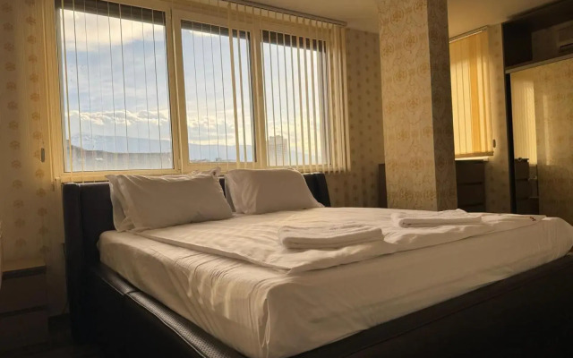 Central Plaza Hotel