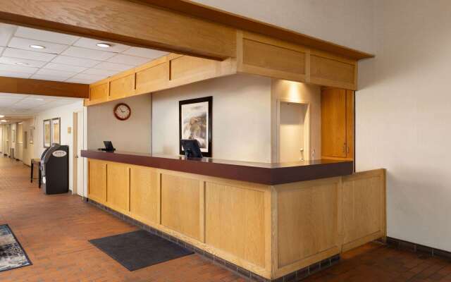 Travelodge by Wyndham Thunder Bay