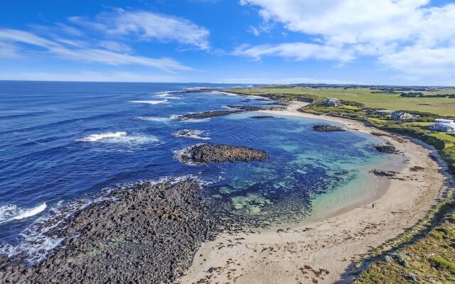 Hearn's Beachside Villa 2