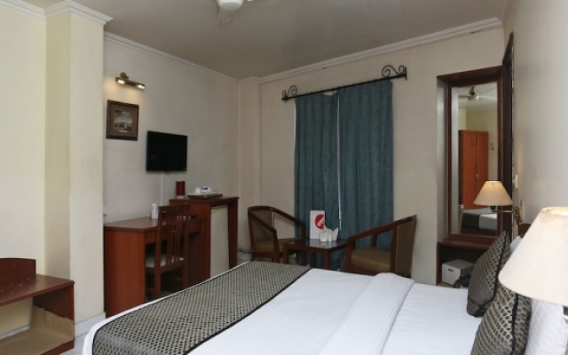 OYO 3499 Tekarees Inn