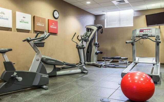 Comfort Suites Huntersville near Lake Norman