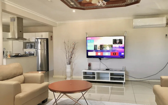 Leisure City Apartment