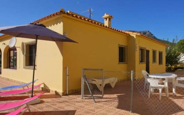 Villa - 3 Bedrooms with WiFi - 106444