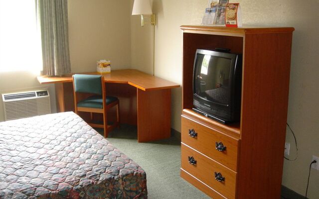 Travelodge Inn And Suites Pensacola