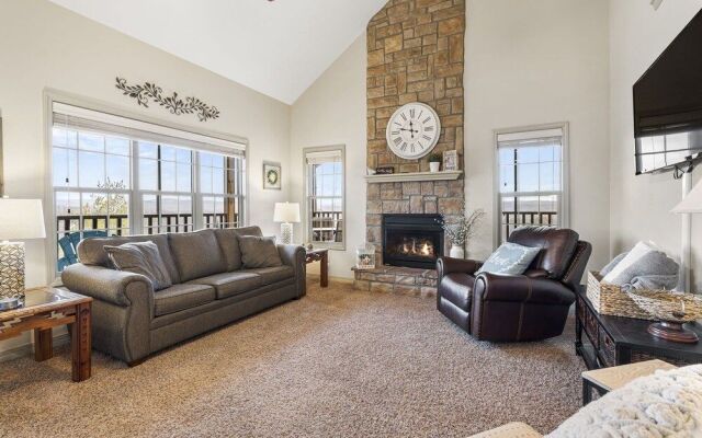 The Gathering Place - Minutes to 61-acre Theme Park