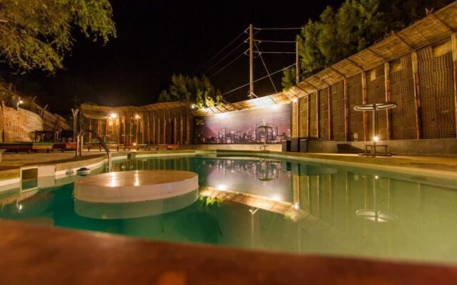 Palosanto Backpackers
